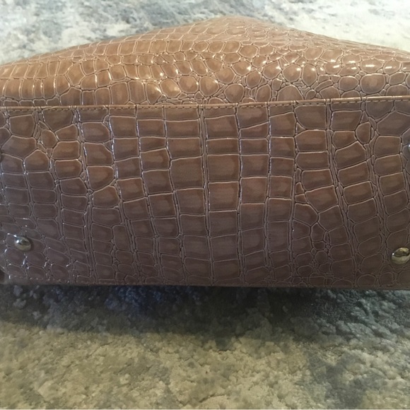 Ladies handbag 16”x9” light brown/tan by Sasha Handbags INC NY - Picture 6 of 7